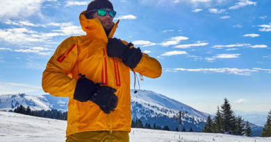 Should the Ski Jacket be Tight or Loose?