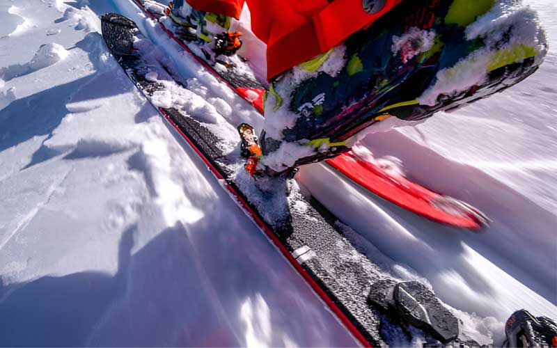 How to Choose Alpine Touring Skis?
