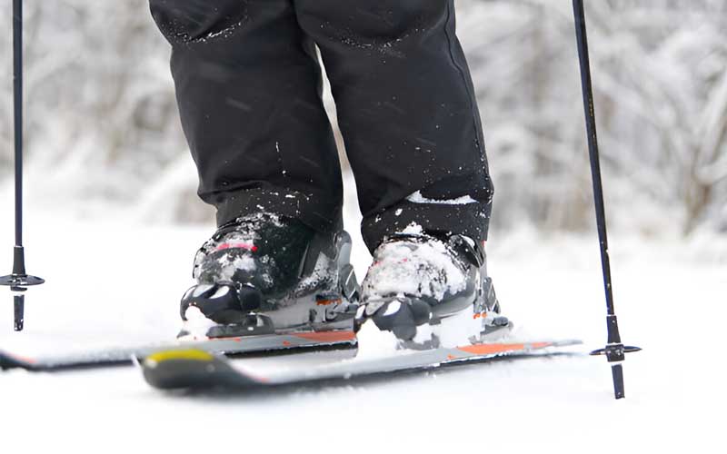 How to Choose Ski Boots for Flat Feet?