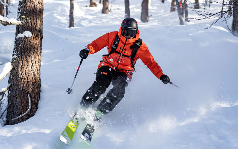 How to Choose a Helly Hansen Ski Jacket?